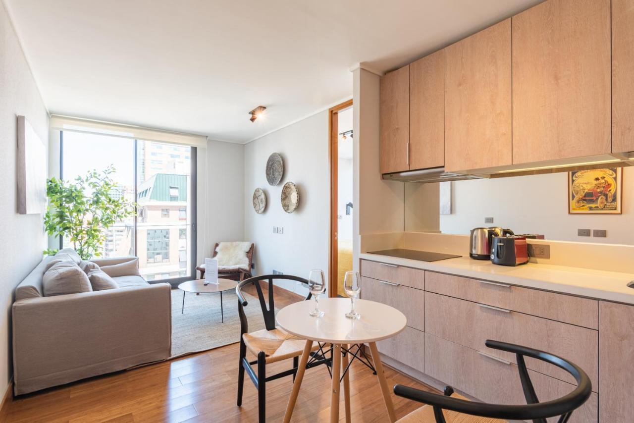 Uptown Wood - 1br, Parking, Wifi, Mall, Pool. * Santiago