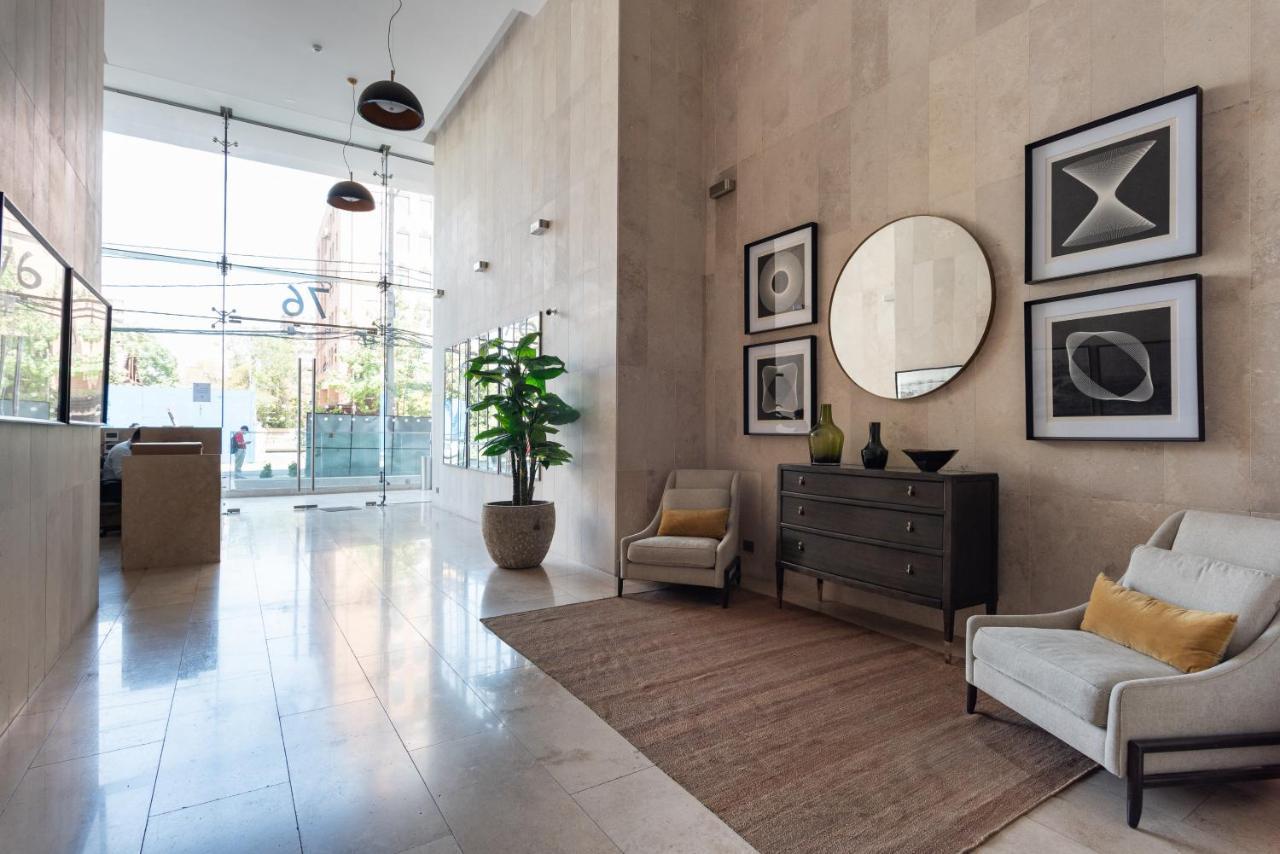 Uptown Wood - 1br, Parking, Wifi, Mall, Pool. Apartamento *