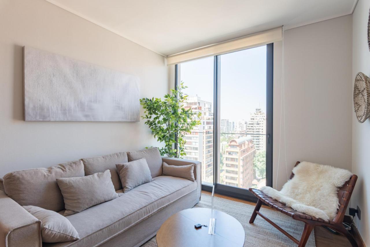 Apartamento Uptown Wood - 1br, Parking, Wifi, Mall, Pool.