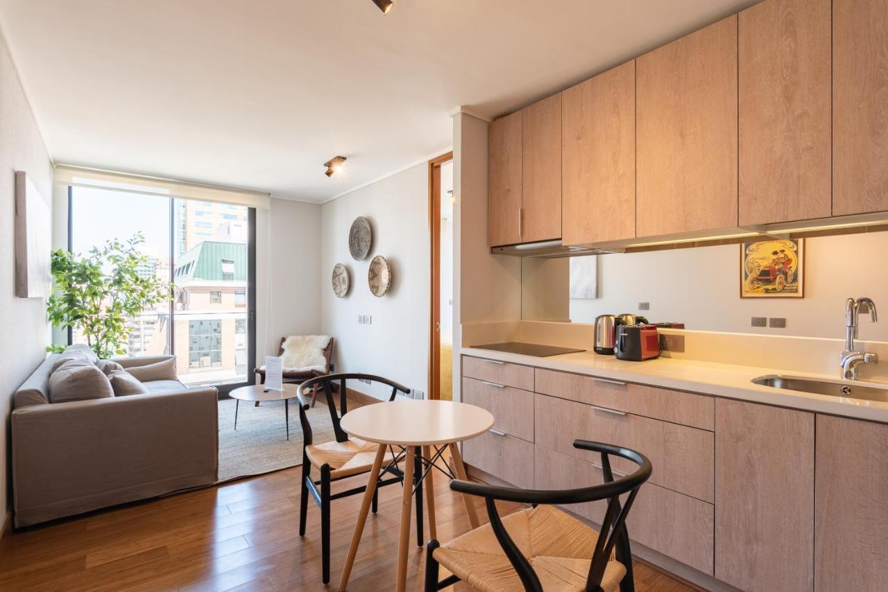 Apartamento Uptown Wood - 1br, Parking, Wifi, Mall, Pool. Santiago